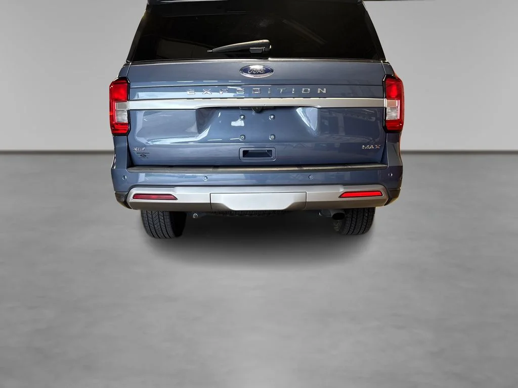Certified Used 2022 Blue Metallic Ford XLT image 18