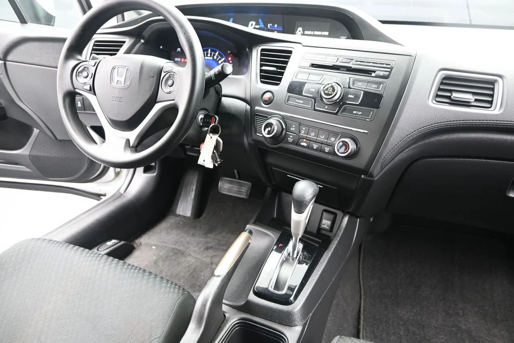 Used 2015 Silver Honda LX image 26