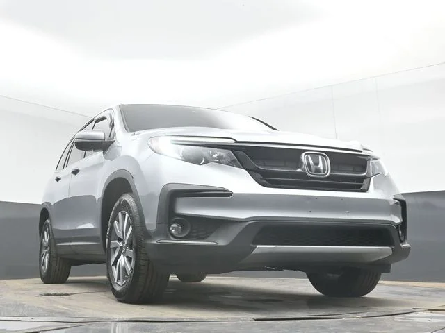 Used 2021 Silver Honda EX-L image 45
