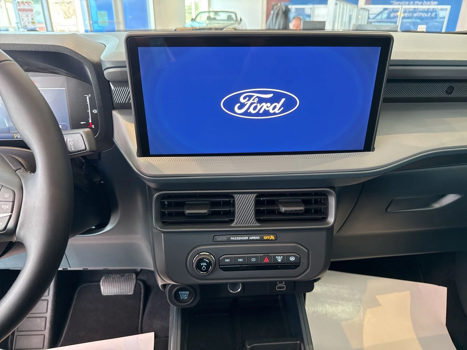 New 2026 Space White Metallic Ford XLT image 5