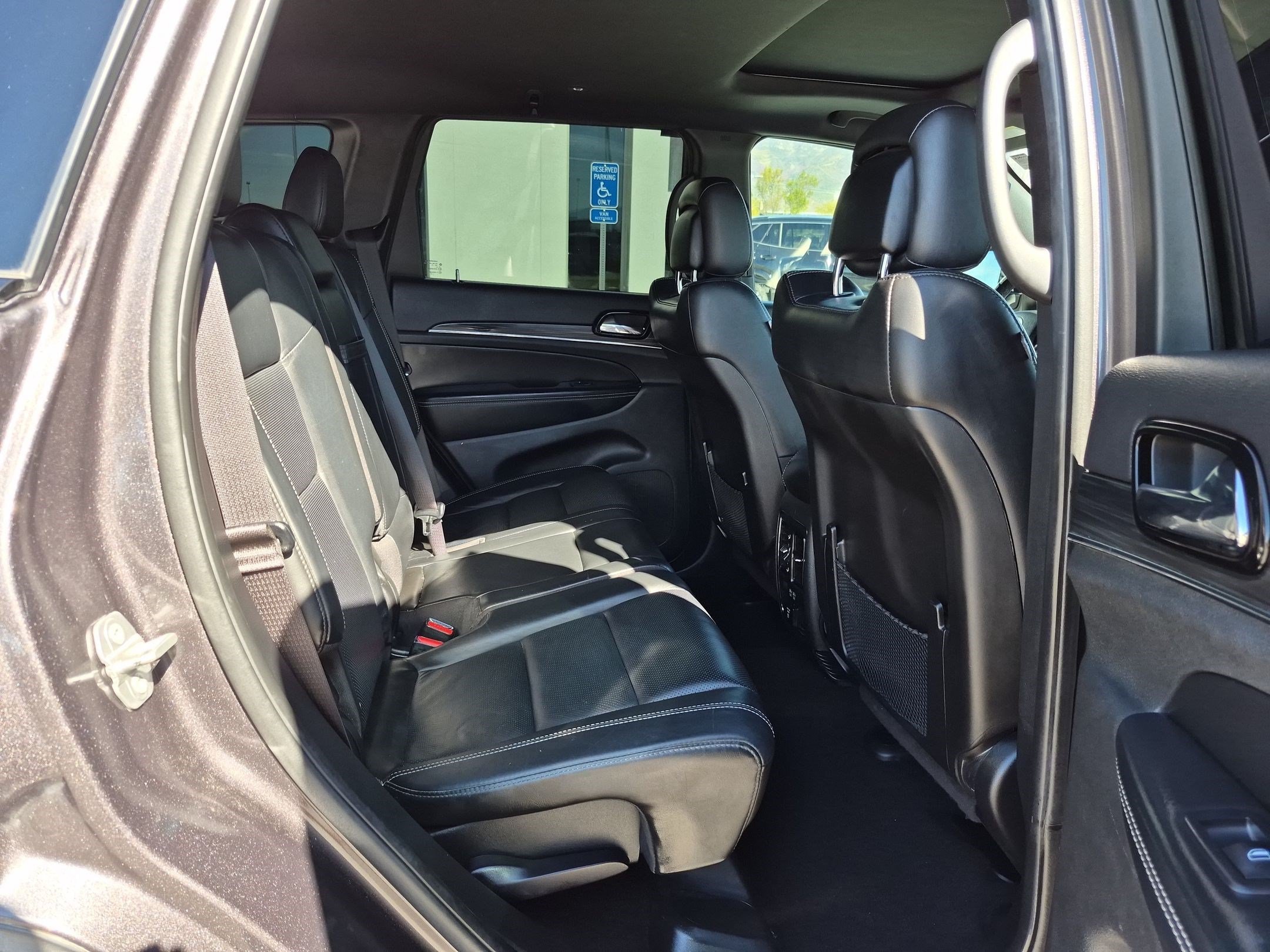 Used 2021 Granite Crystal Metallic Clearcoat Jeep 80th Anniversary image 30