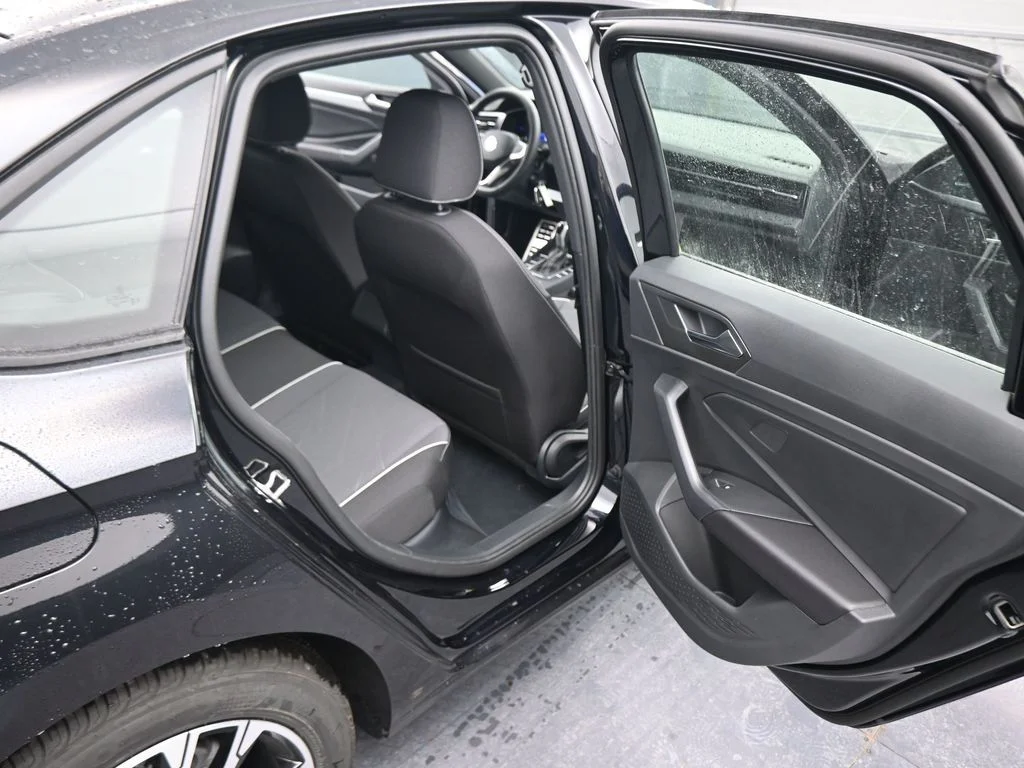 New 2026  Volkswagen 1.5T Sport image 42