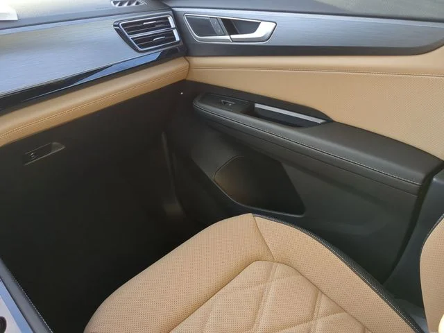 2026 Volkswagen Atlas Cross Sport SE w/Tech - Photo 17