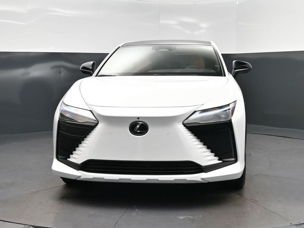 New 2026 Oxygen White Lexus  350e PREMIUM image 10
