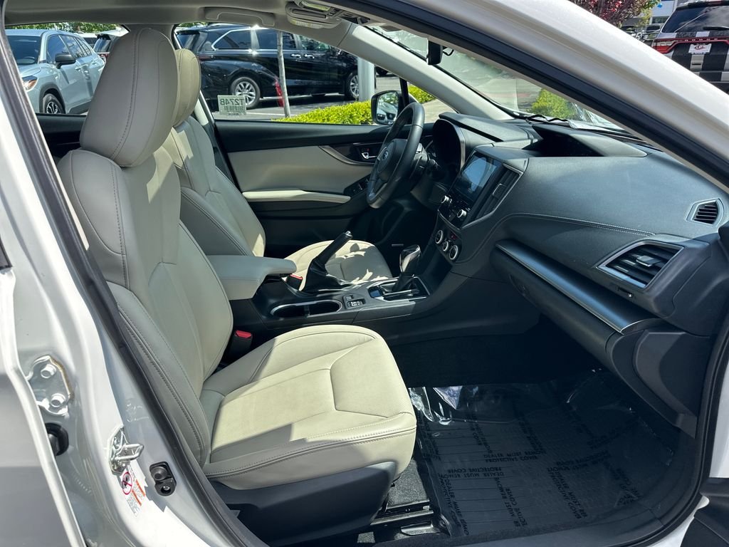 Used 2018 Crystal White Pearl Subaru 2.0i Limited image 17