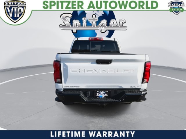 2026 Chevrolet Colorado photo 12 of 41