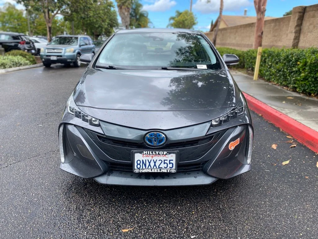Used 2020 Gray Toyota XLE image 2