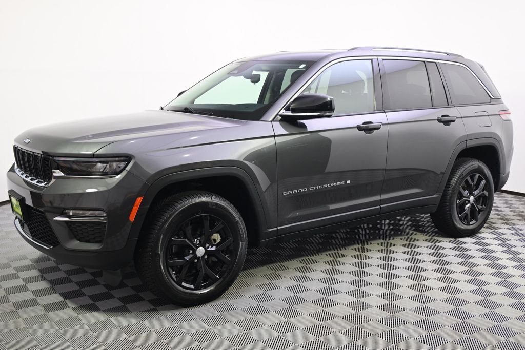 Used 2022 Jeep Grand Cherokee Limited with VIN 1C4RJHBG8N8591085 for sale in St. Louis Park, Minnesota