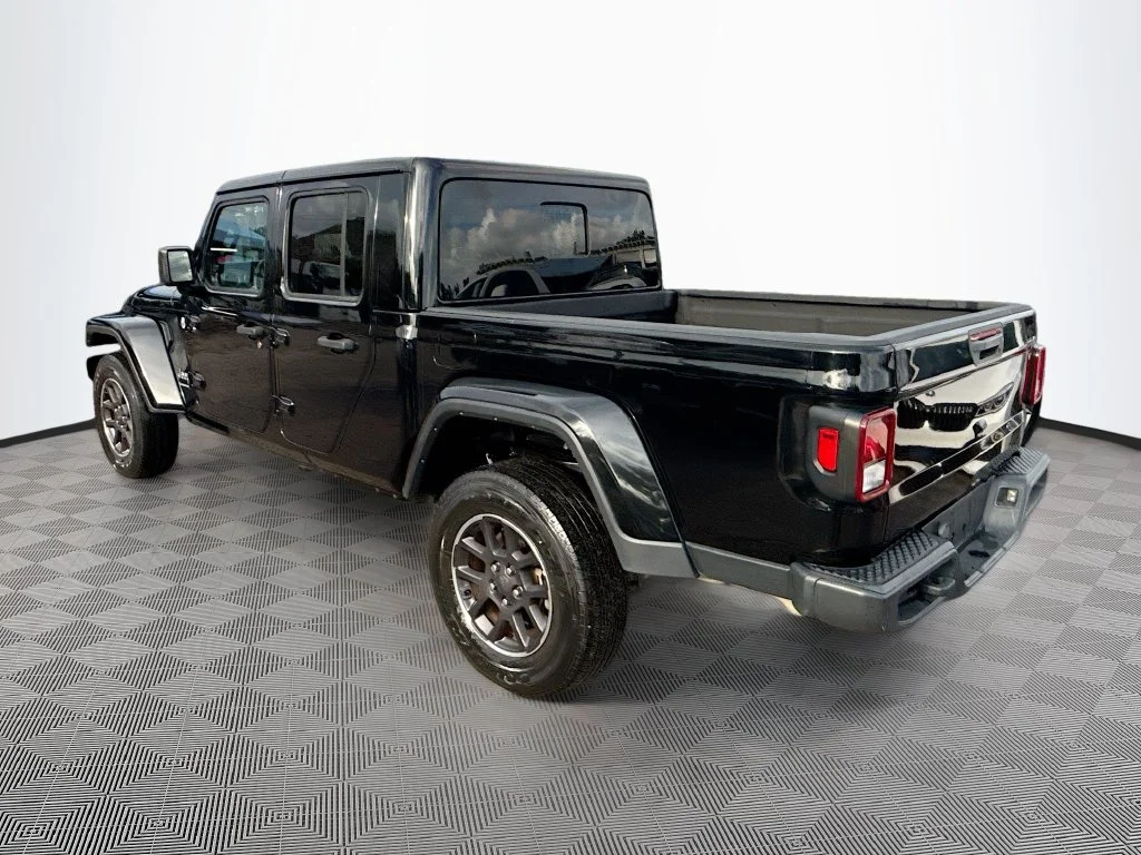 Used 2023 Black Jeep Overland image 8