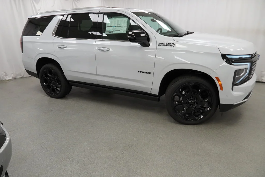 New 2026 Polar White Tricoat Chevrolet High Country image 6