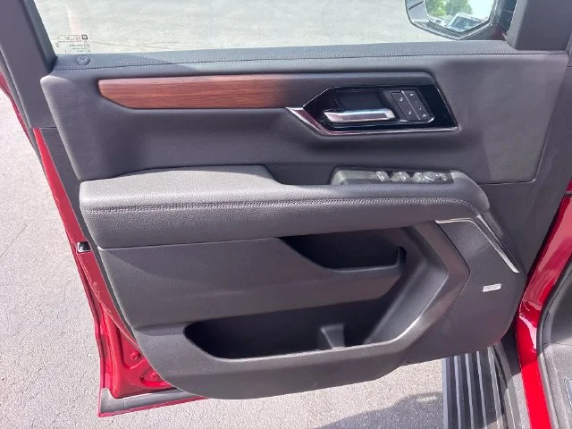 2026 GMC Yukon XL Denali - Photo 11