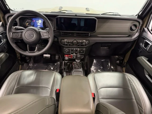 Used 2025  Jeep Mojave image 33