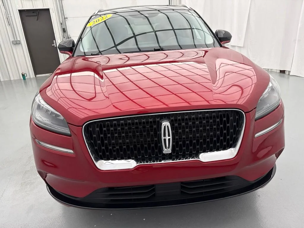 Used 2022 Red Lincoln Standard image 2