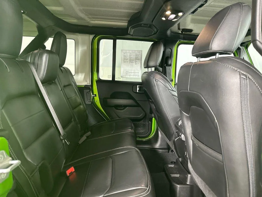 Used 2019 Mojito! Clearcoat Jeep Unlimited Sahara image 8