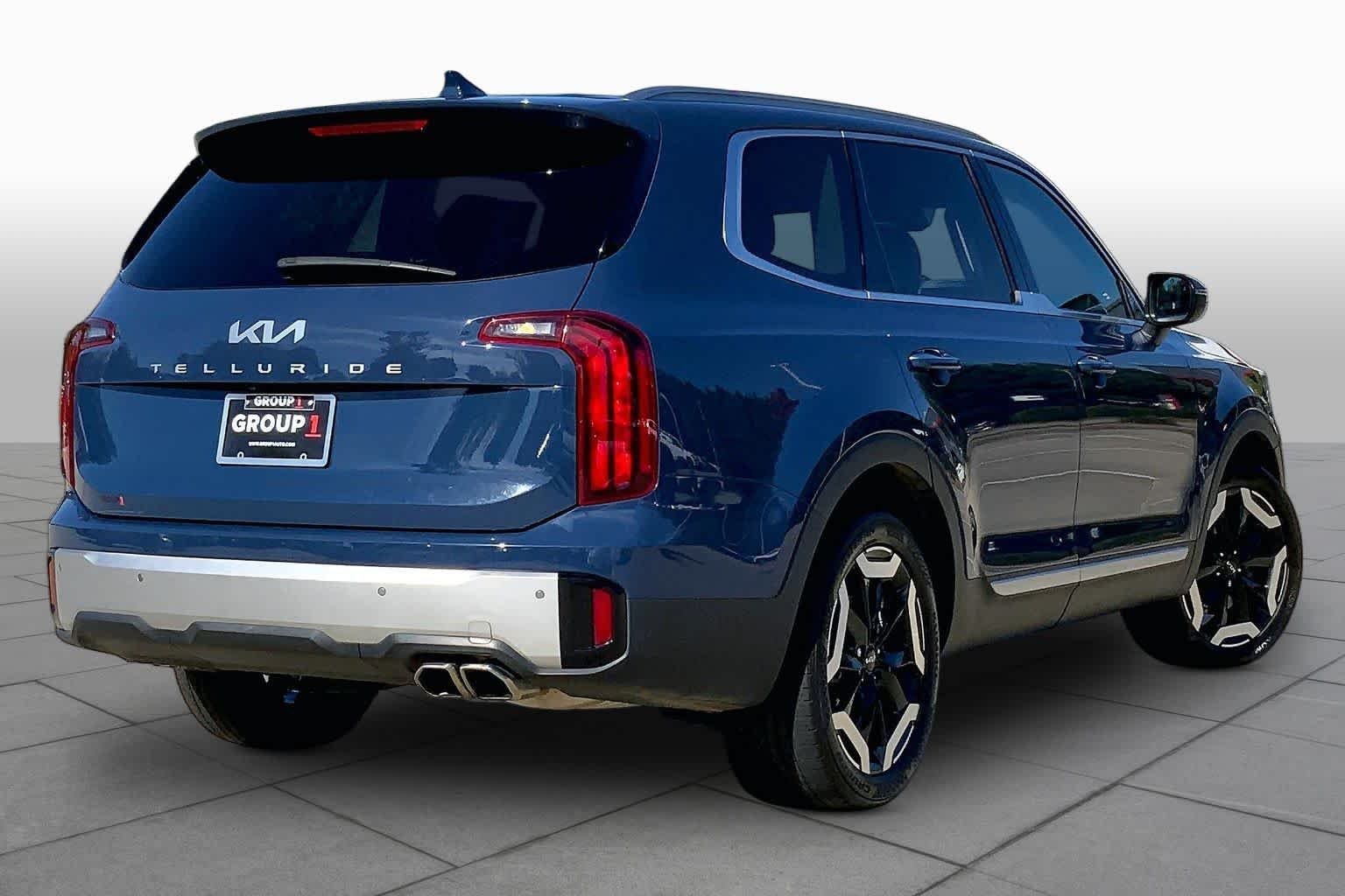 Used 2024 Midnight Lake Blue Kia S image 12