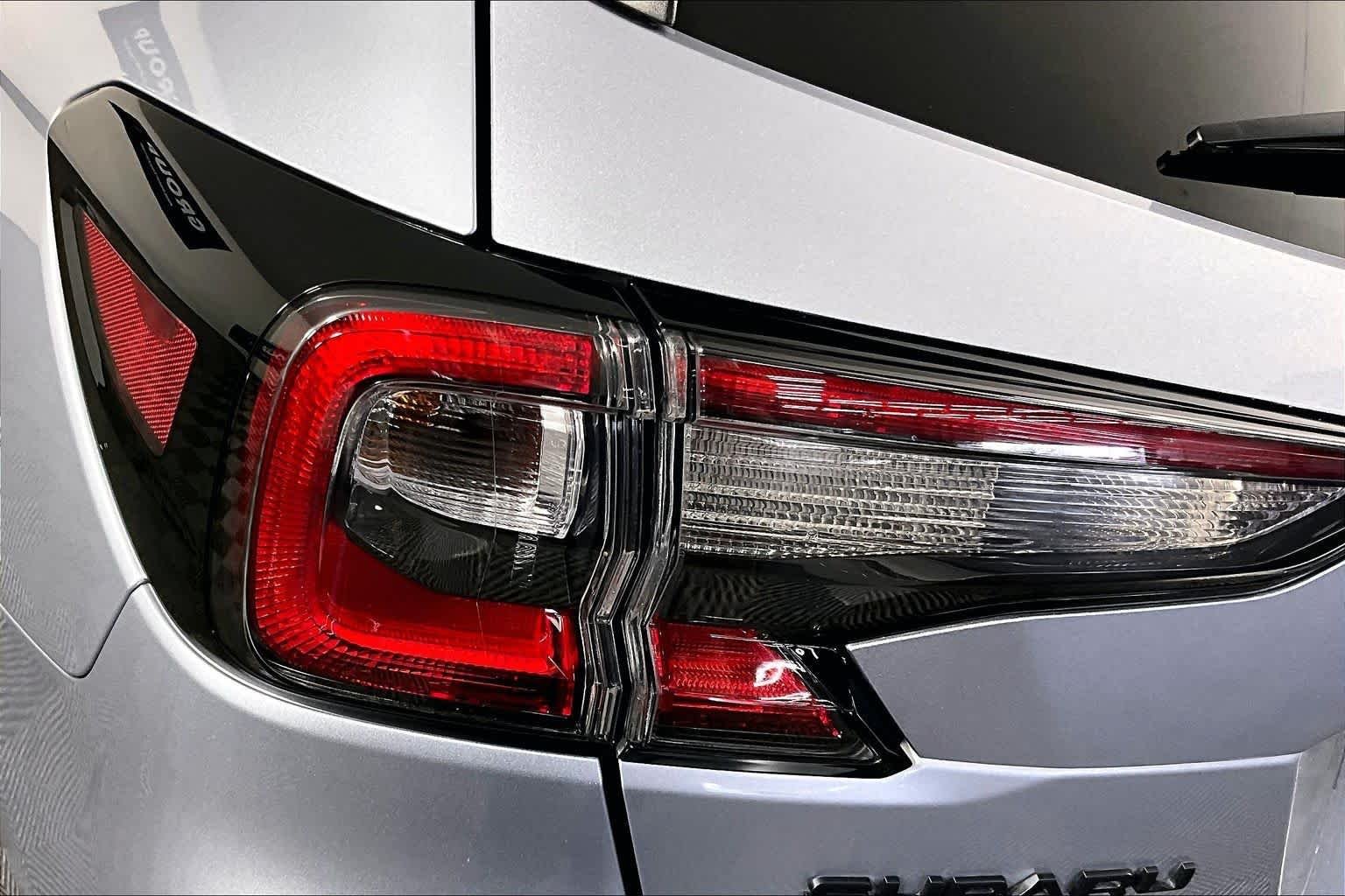 Used 2024 Ice Silver Metallic Subaru Onyx Edition XT image 27
