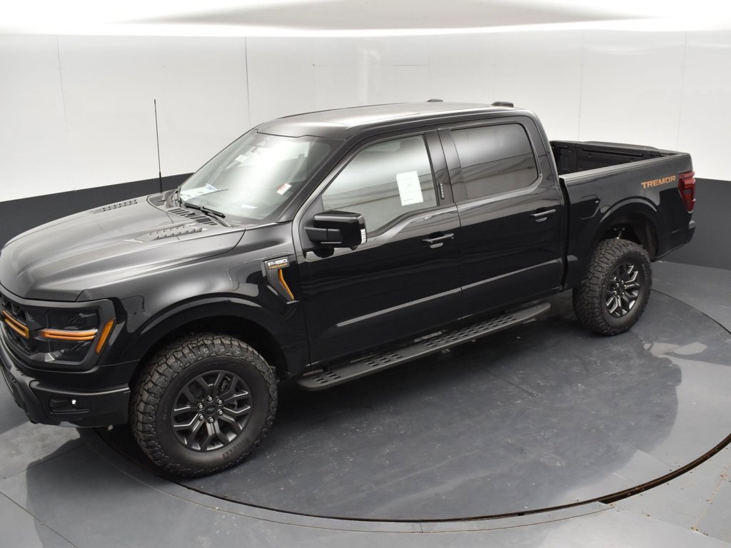 New 2026 Agate Black Metallic Ford Tremor® image 32