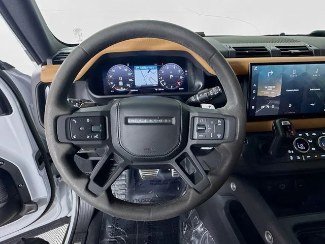 Certified Used 2023 White Land Rover V8 image 12