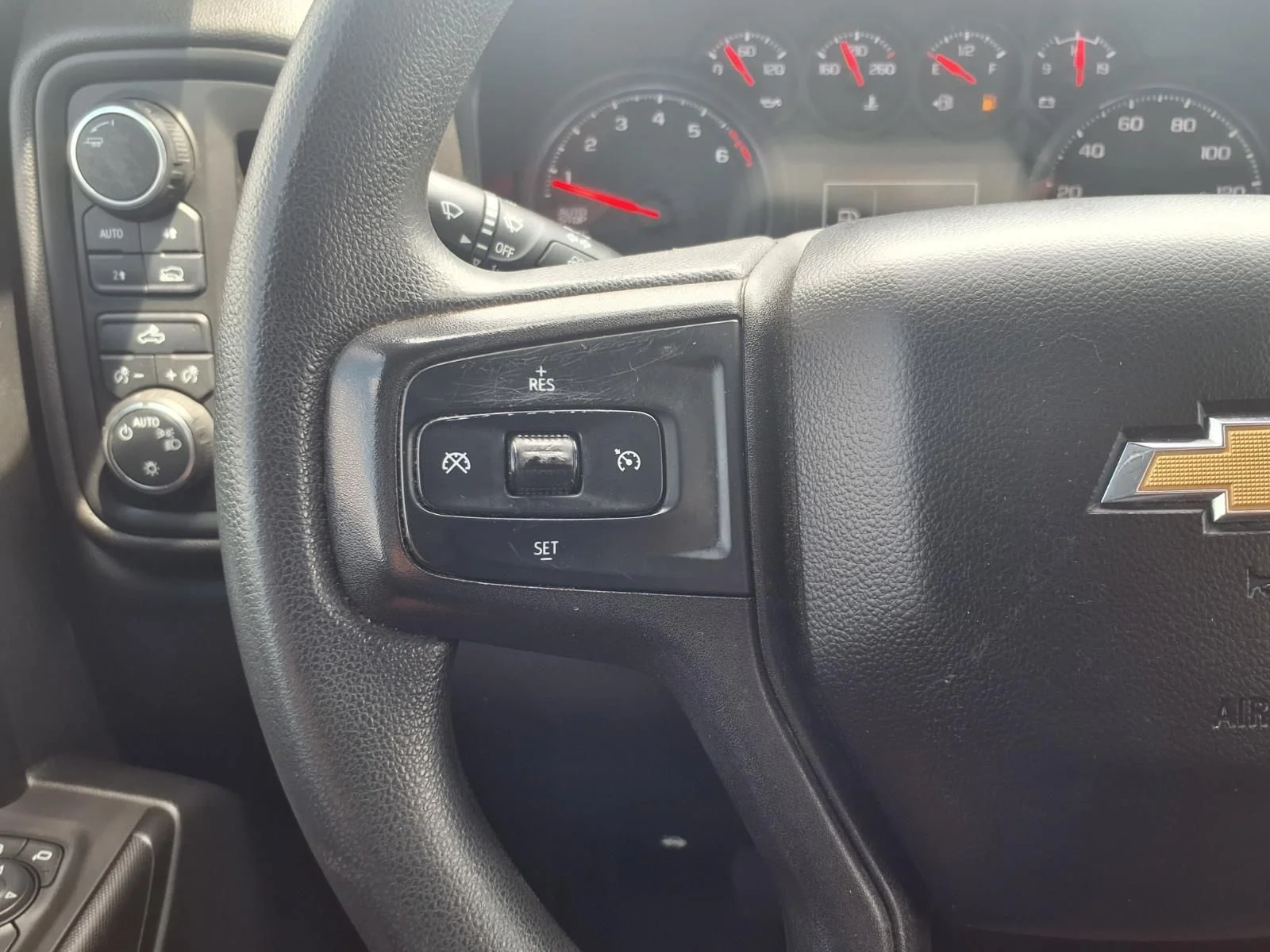 Used 2020 Black Chevrolet Custom image 15