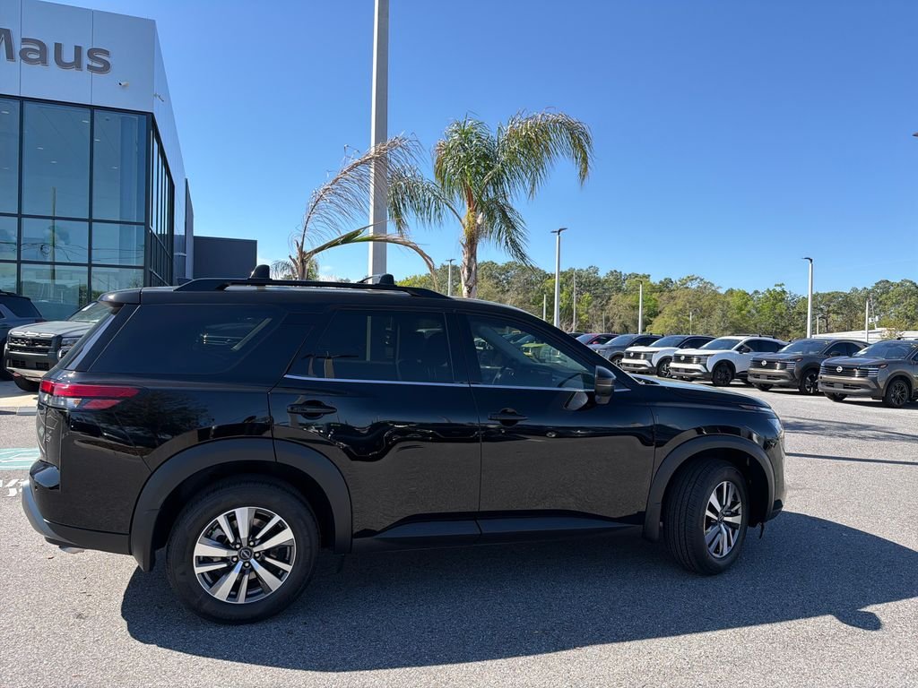 New 2026 Nissan Pathfinder SL 4D Sport Utility