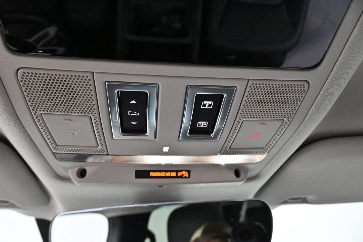 Used 2024 Eiger Grey Metallic Land Rover S image 30