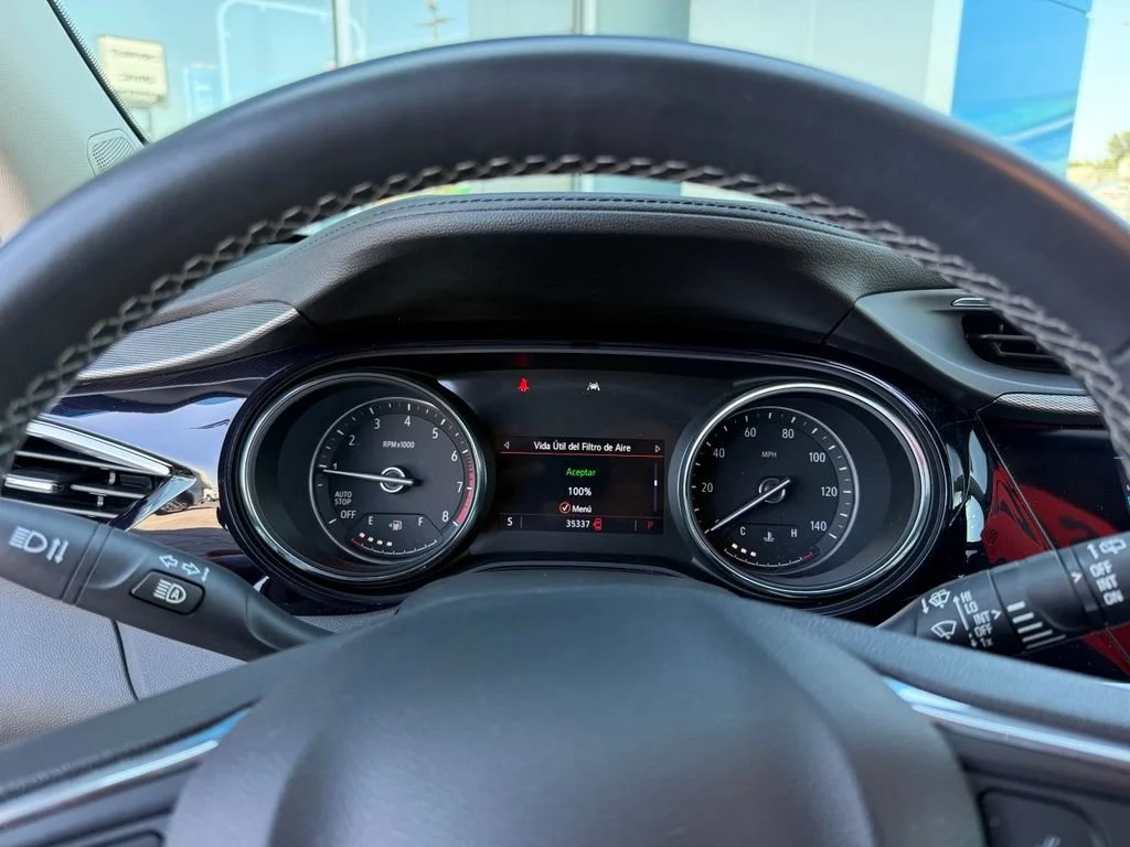 Used 2022 CINNABAR METALLIC Buick Select image 23