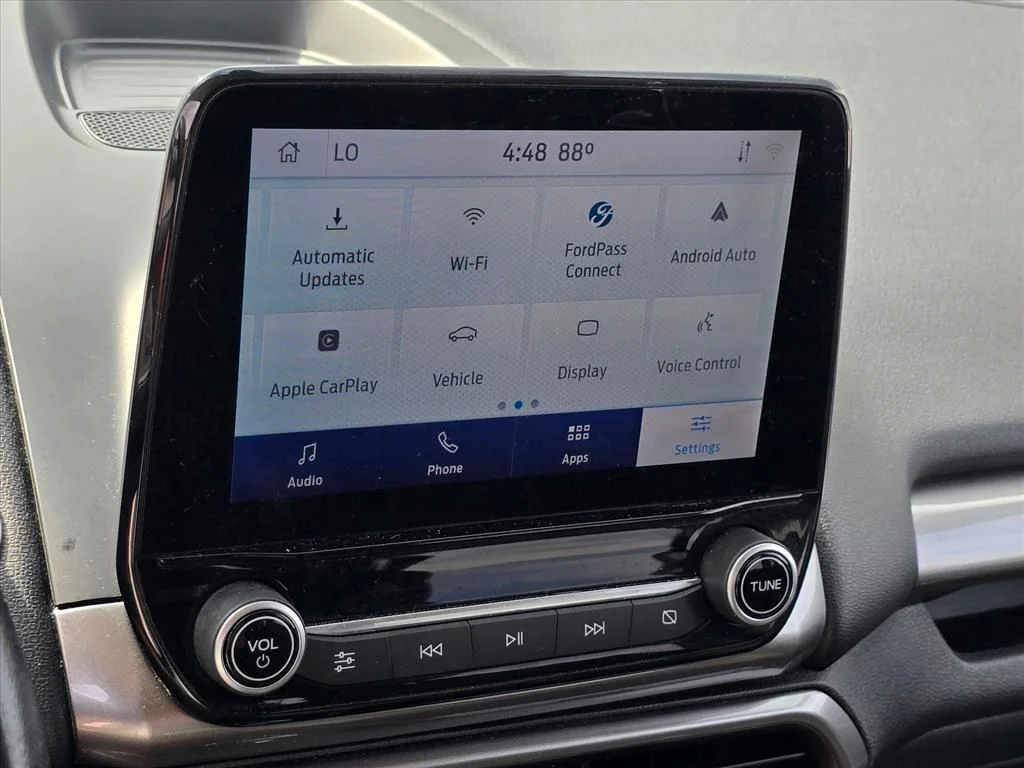 Used 2020 Black Ford SE image 21