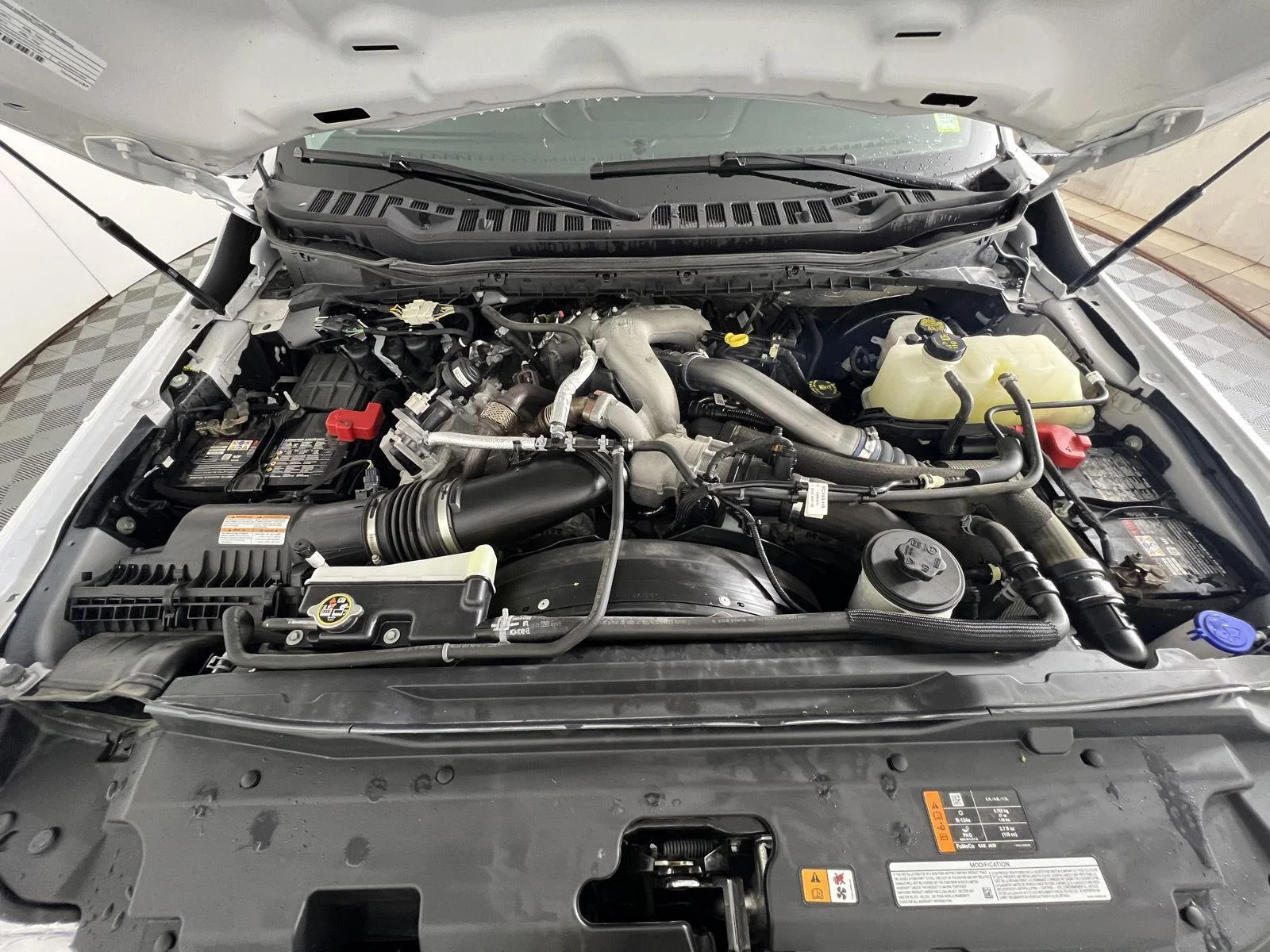 Used 2024 Oxford White Ford Lariat image 26