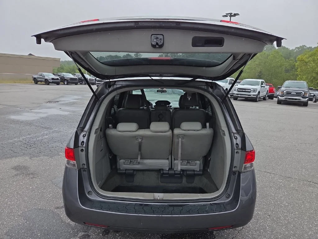 Used 2016 Blue Honda SE image 24
