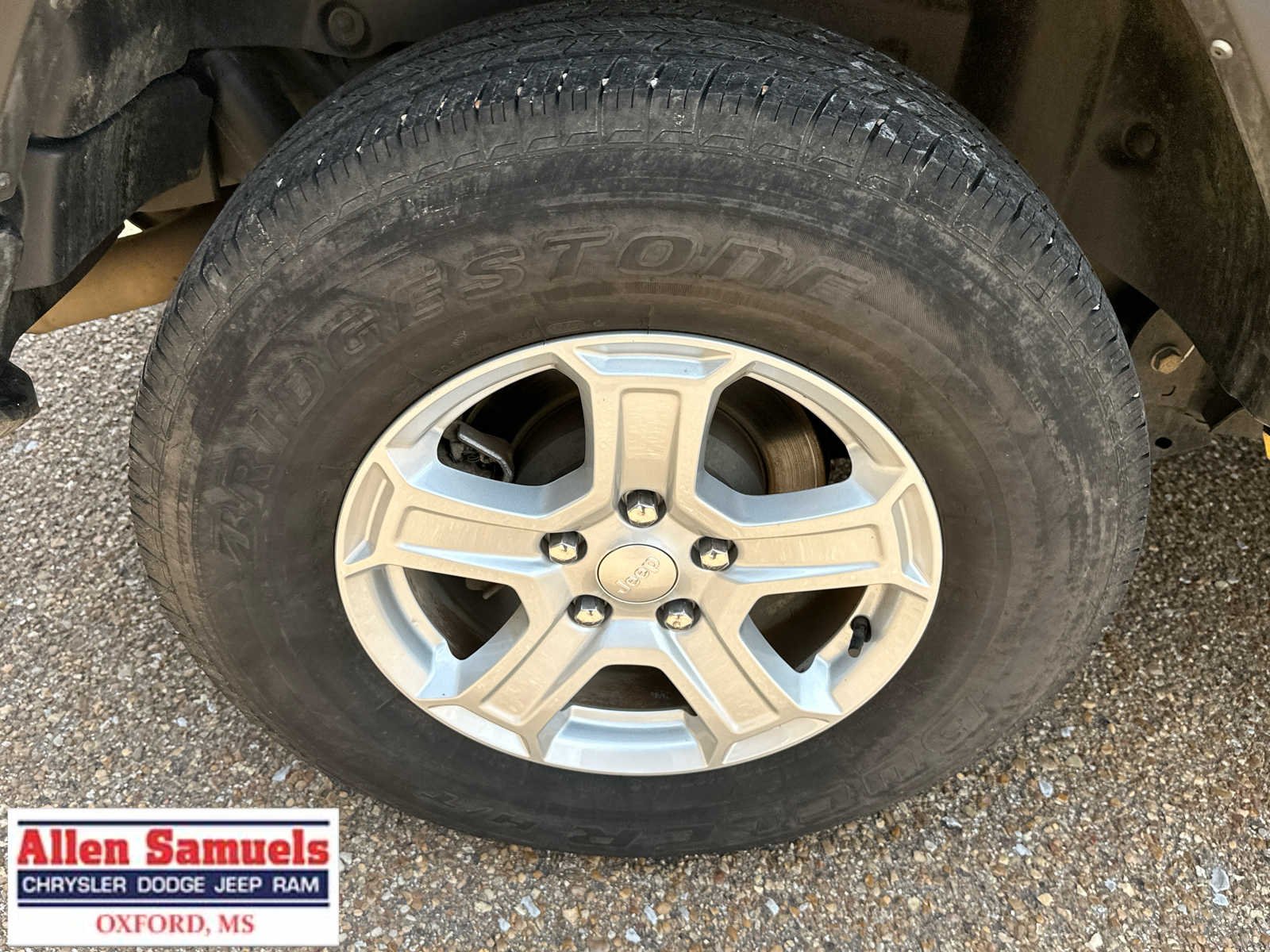 Used 2021 Hellayella Clearcoat Jeep Sport S image 36