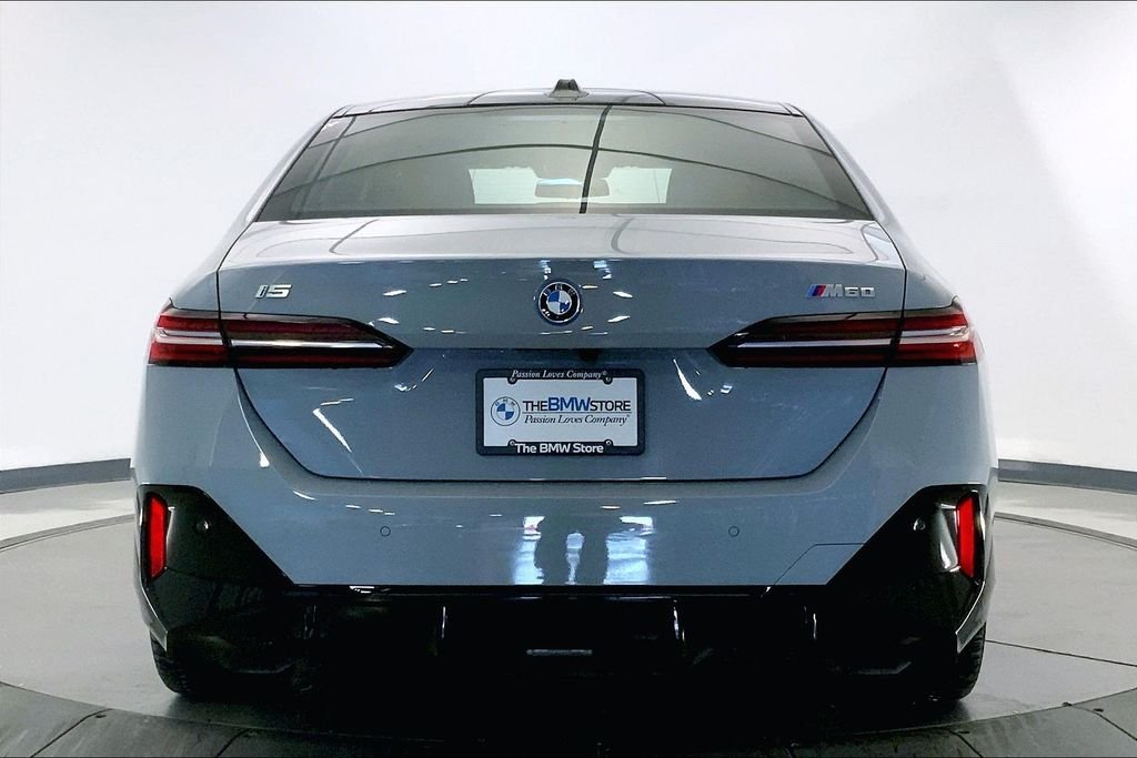 Used 2025 Brooklyn Grey Metallic BMW  image 3