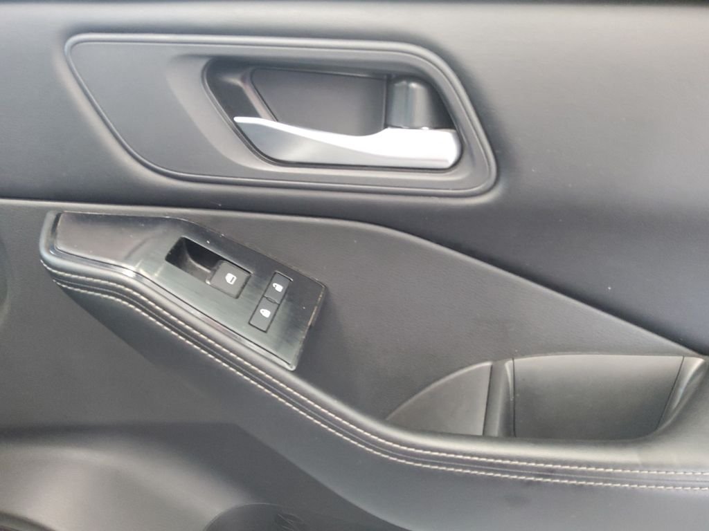 Used 2025 Silver Nissan SV image 15