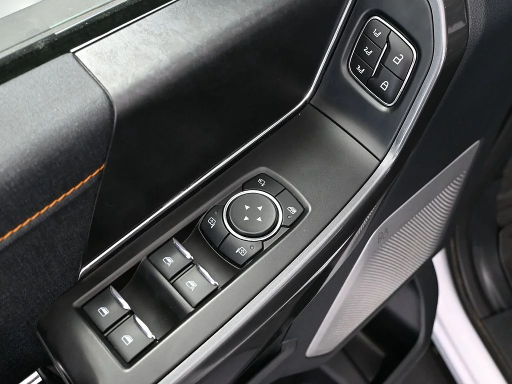 Used 2023 White Ford Tremor image 22