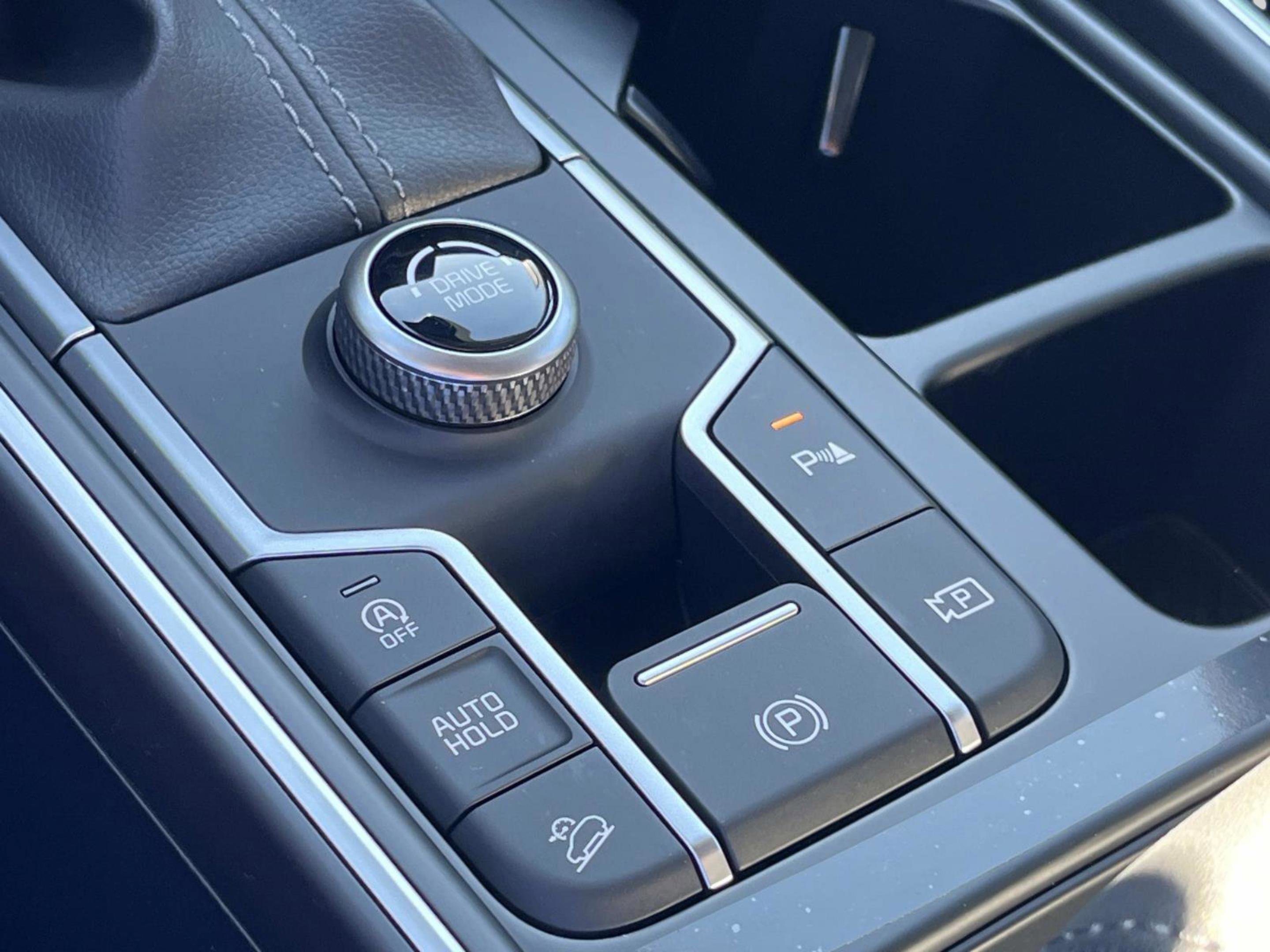 New 2026 Glacial White Pearl Kia S image 28