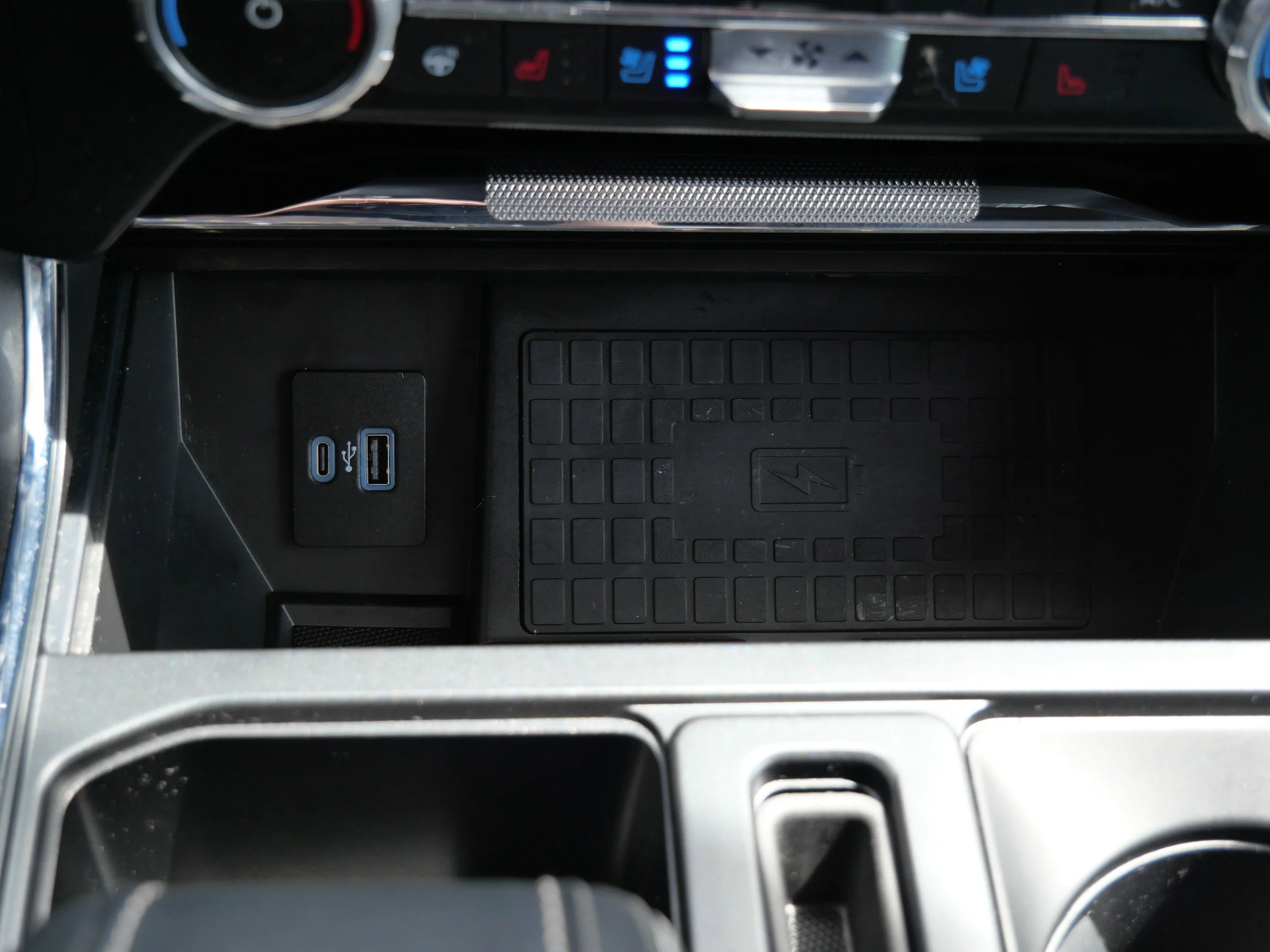 Certified Used 2022 Agate Black Metallic Ford LARIAT image 19