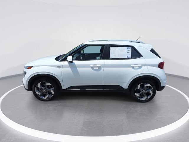 Used 2025 White Hyundai SEL image 5