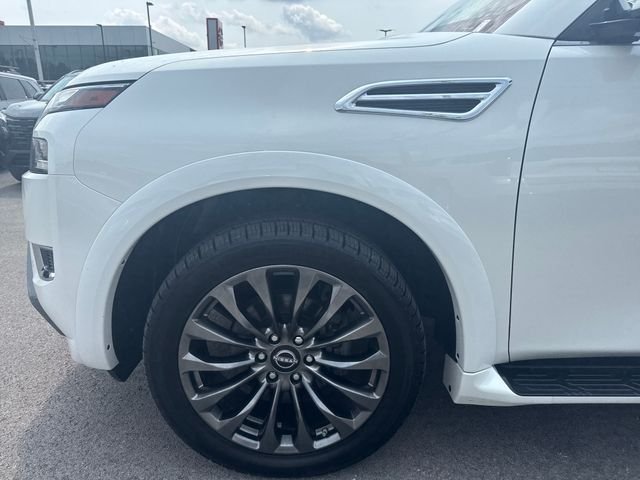 Used 2023 White Nissan Platinum image 10