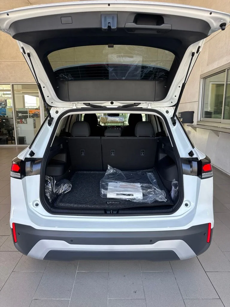 New 2026 White/off-white Volkswagen 2.0T S image 11