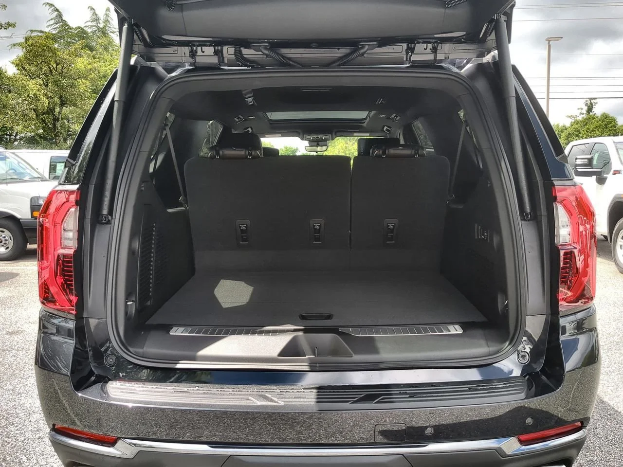 New 2026 Titanium Rush Metallic GMC Denali Ultimate image 27