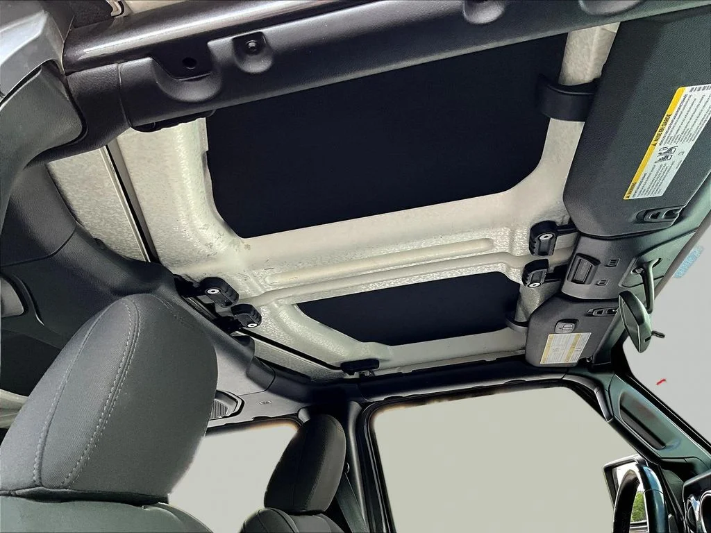 Used 2020 Gray Jeep Unlimited Sport Altitude image 25