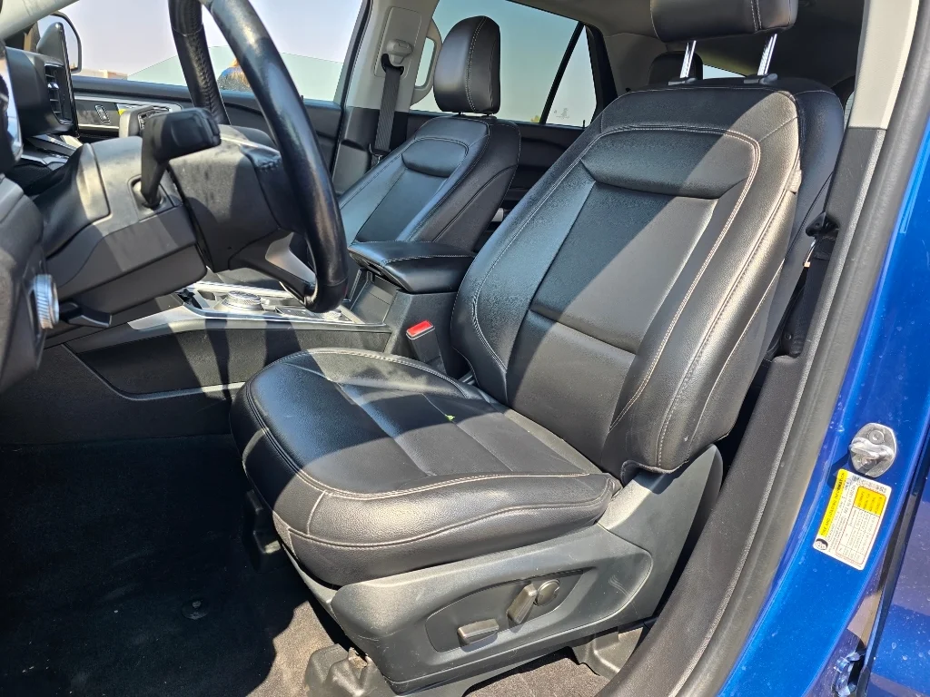 Used 2021 Atlas Blue Metallic Ford XLT image 13