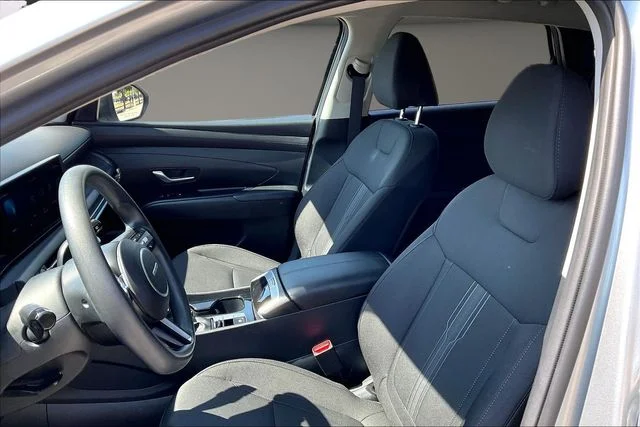 Used 2025 Silver Hyundai SEL image 22