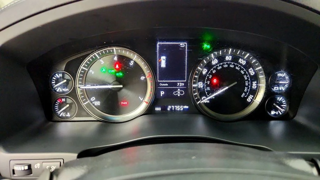 Used 2019 Black Onyx Lexus LX 570 Three Row 4WD w/ Mark Levinson, Rear DVD & Luxury Pkg image 15