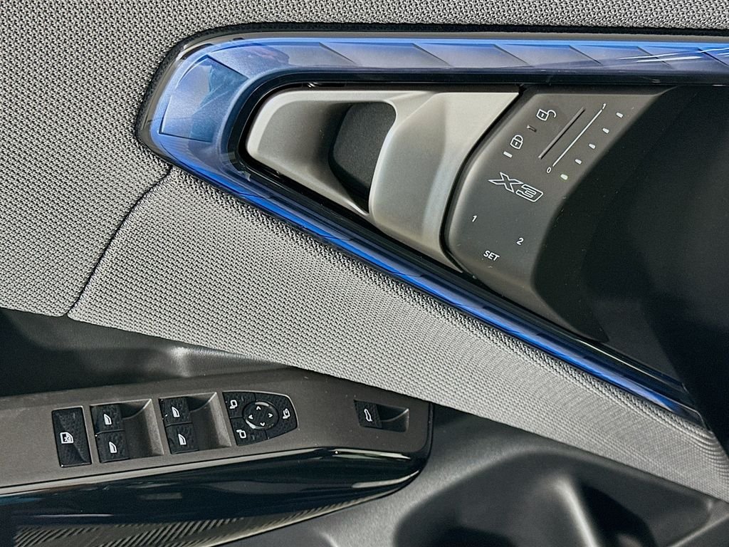 Used 2026 Tanzanite Blue II Metallic BMW M50 xDrive image 17