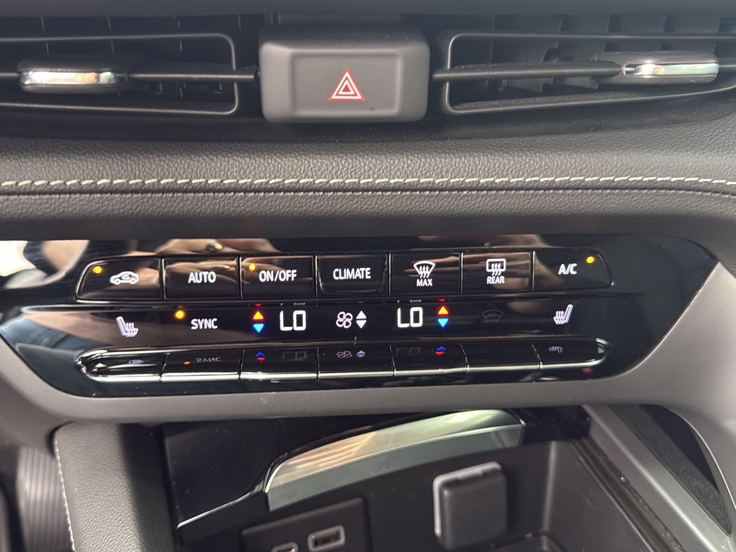 2023 Buick Envision Essence - Photo 26
