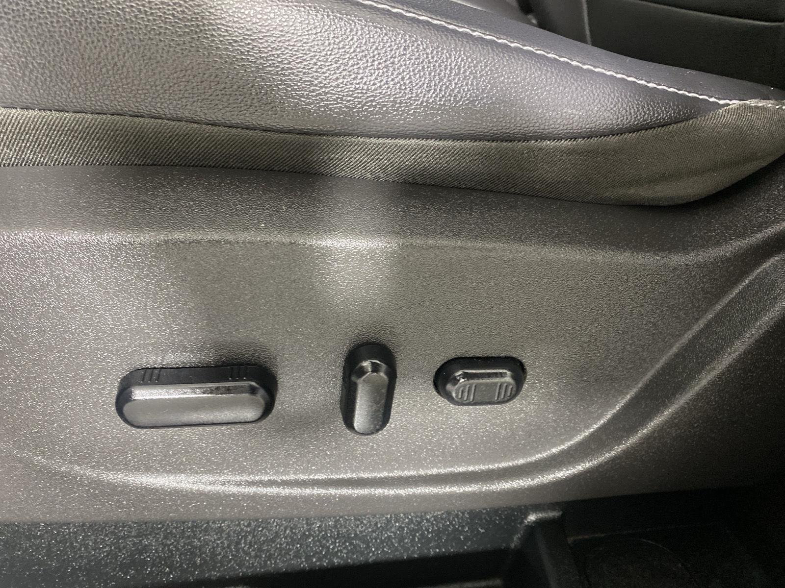 Used 2019 Ingot Silver Ford Titanium image 11