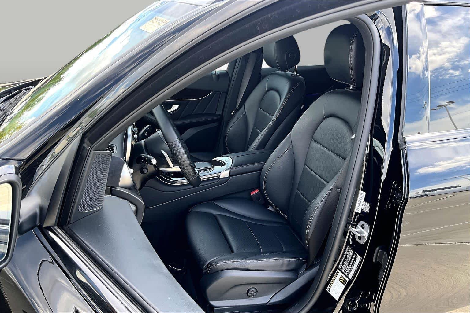 Used 2022 Black Mercedes-Benz GLC 300 image 8