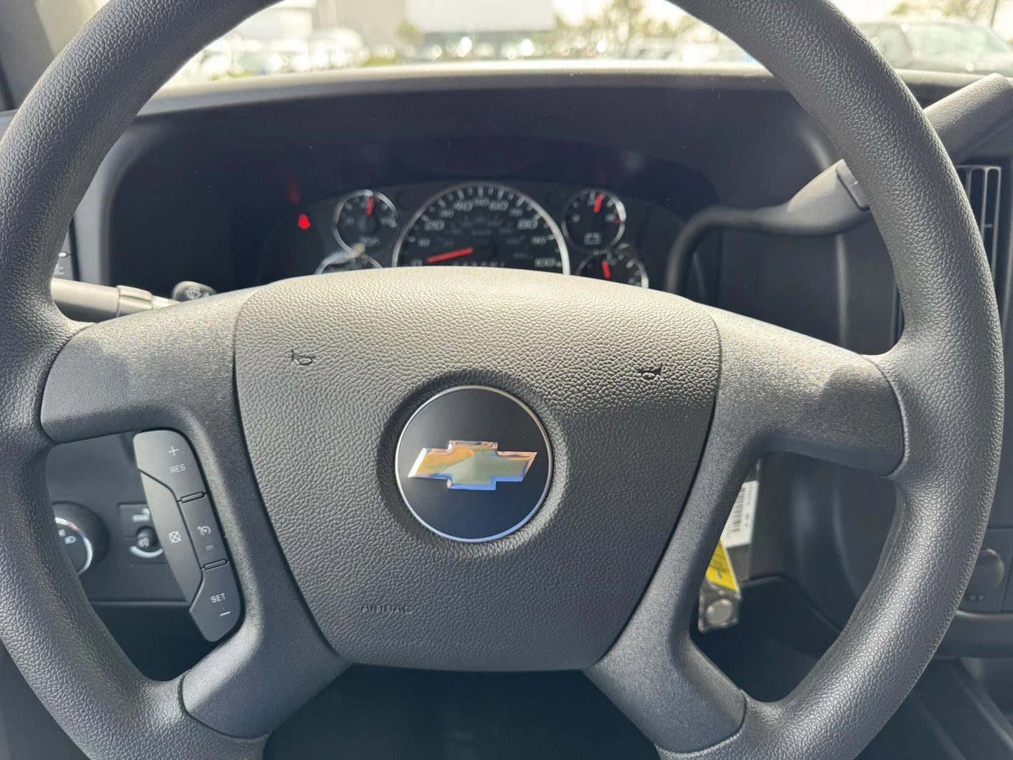 New 2026 Summit White Chevrolet WT image 25