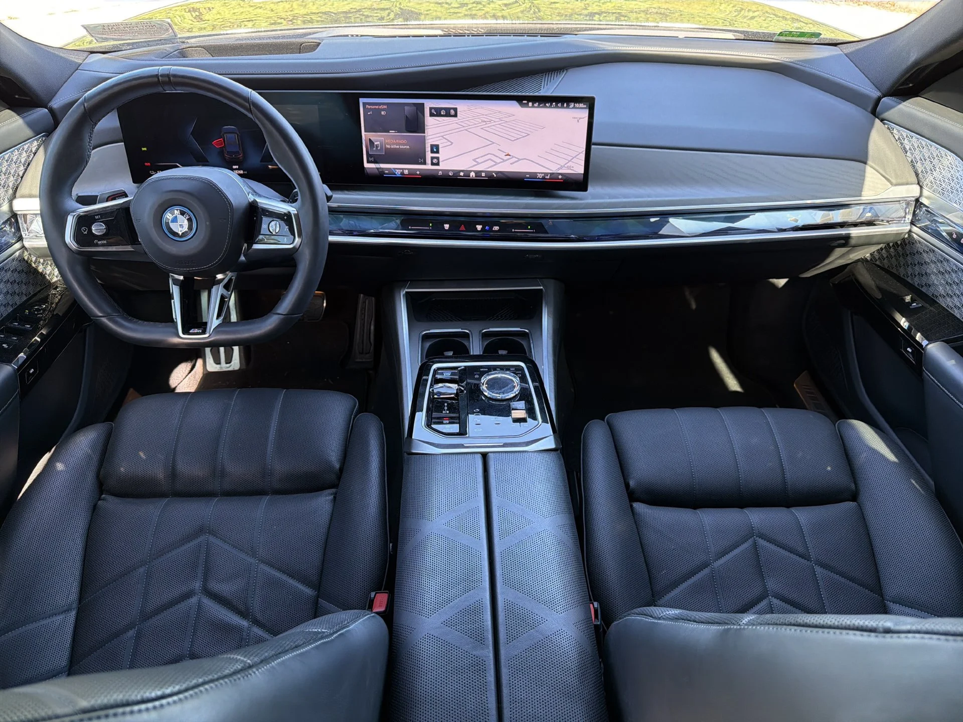 Certified Used 2024 Black Sapphire Metallic BMW xDrive60 image 13