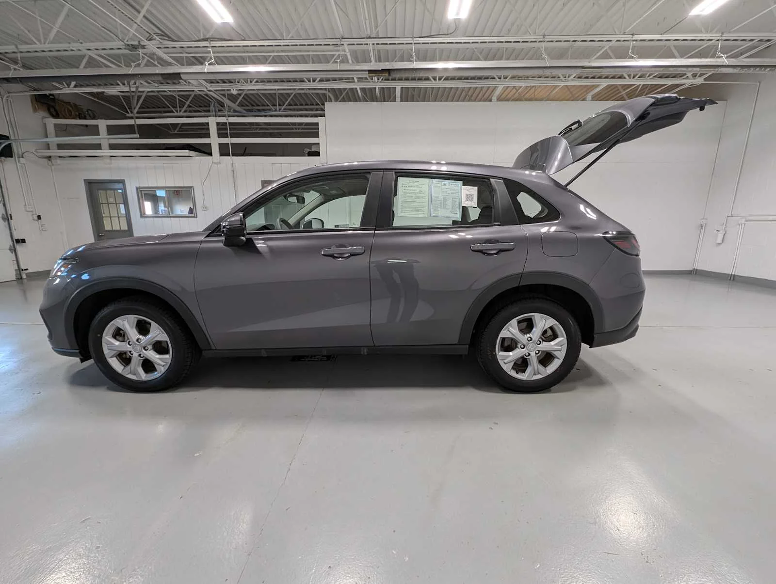 Certified Used 2024 Modern Steel Metallic Honda LX image 12